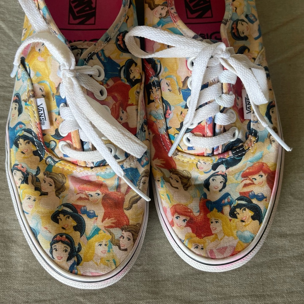 Vans x Disney Princess HTF Women’s Size 9.5 + Glitter Coated - Picture 9 of 12